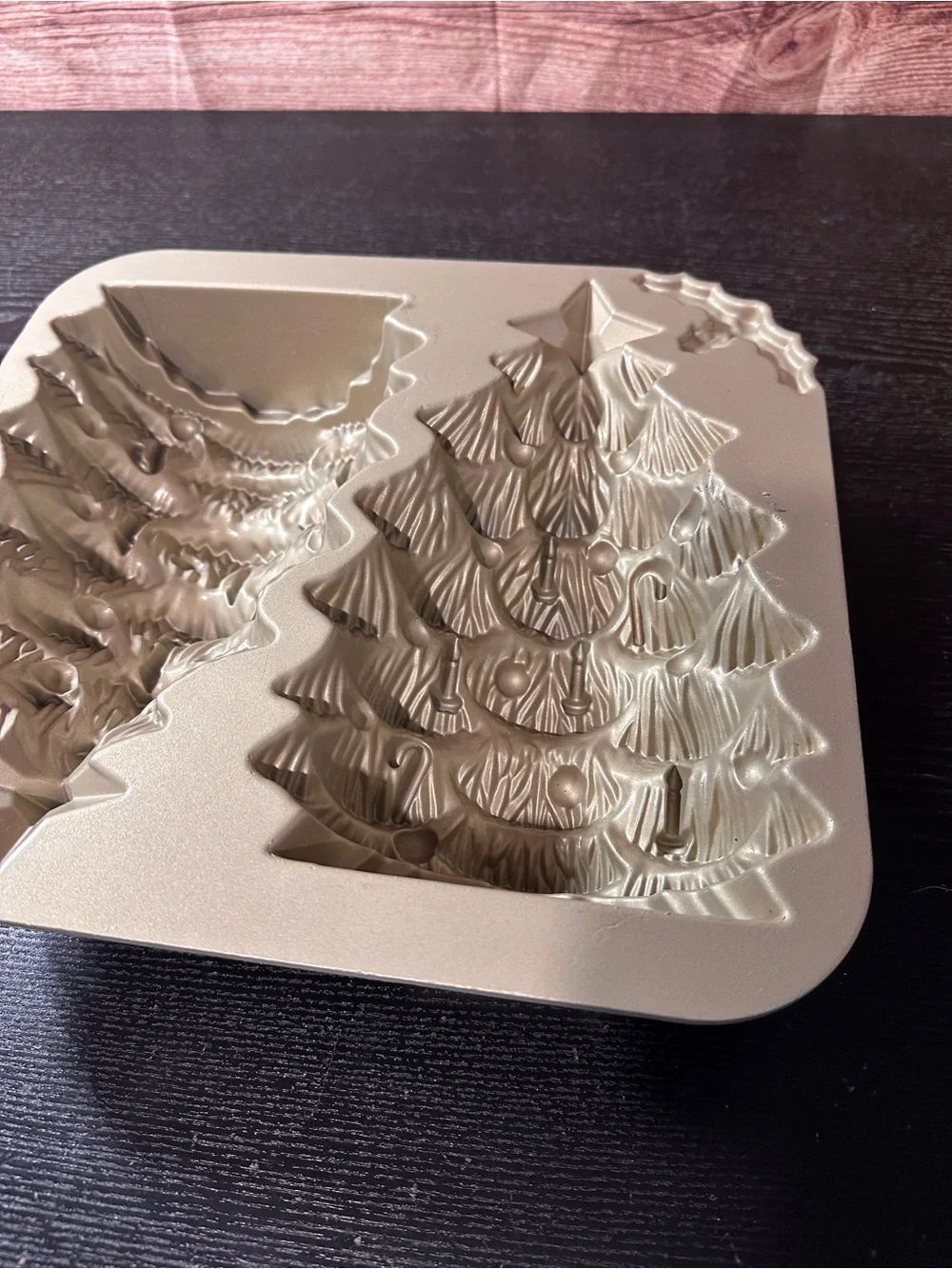 Nordic Ware 3D Holiday 10